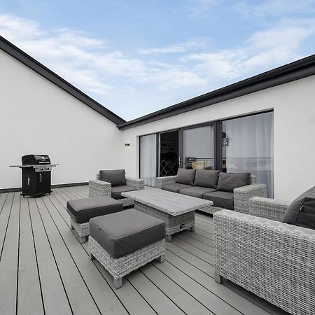 Bayview Luxury 3 Bedroom Apartment First Floor Downings Esterno foto