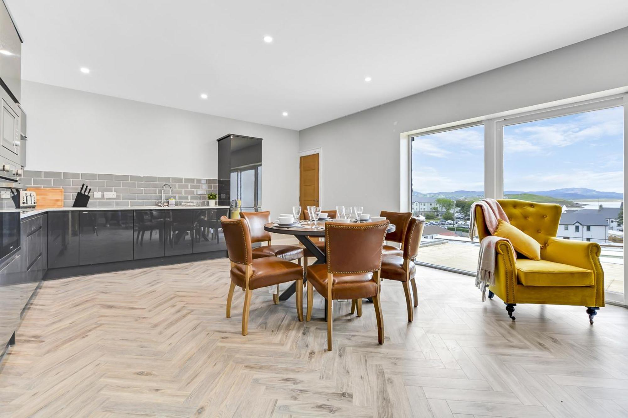 Bayview Luxury 3 Bedroom Apartment First Floor Downings Esterno foto